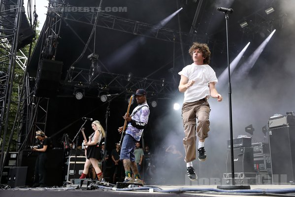 TURNSTILE - 2023-08-25 - SAINT CLOUD - Domaine National - Scene de la Cascade - Brendan Yates